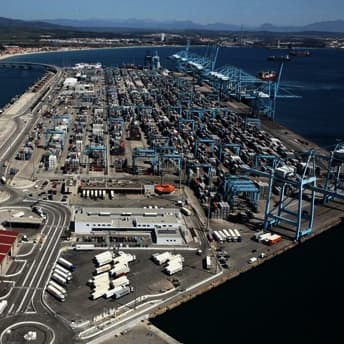 Hotels near the Port